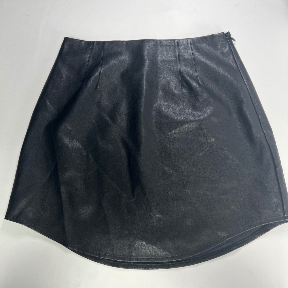 Endless Rose Black Faux Leather Mini Skirt Size L Curved Hem Side Zip Lined
